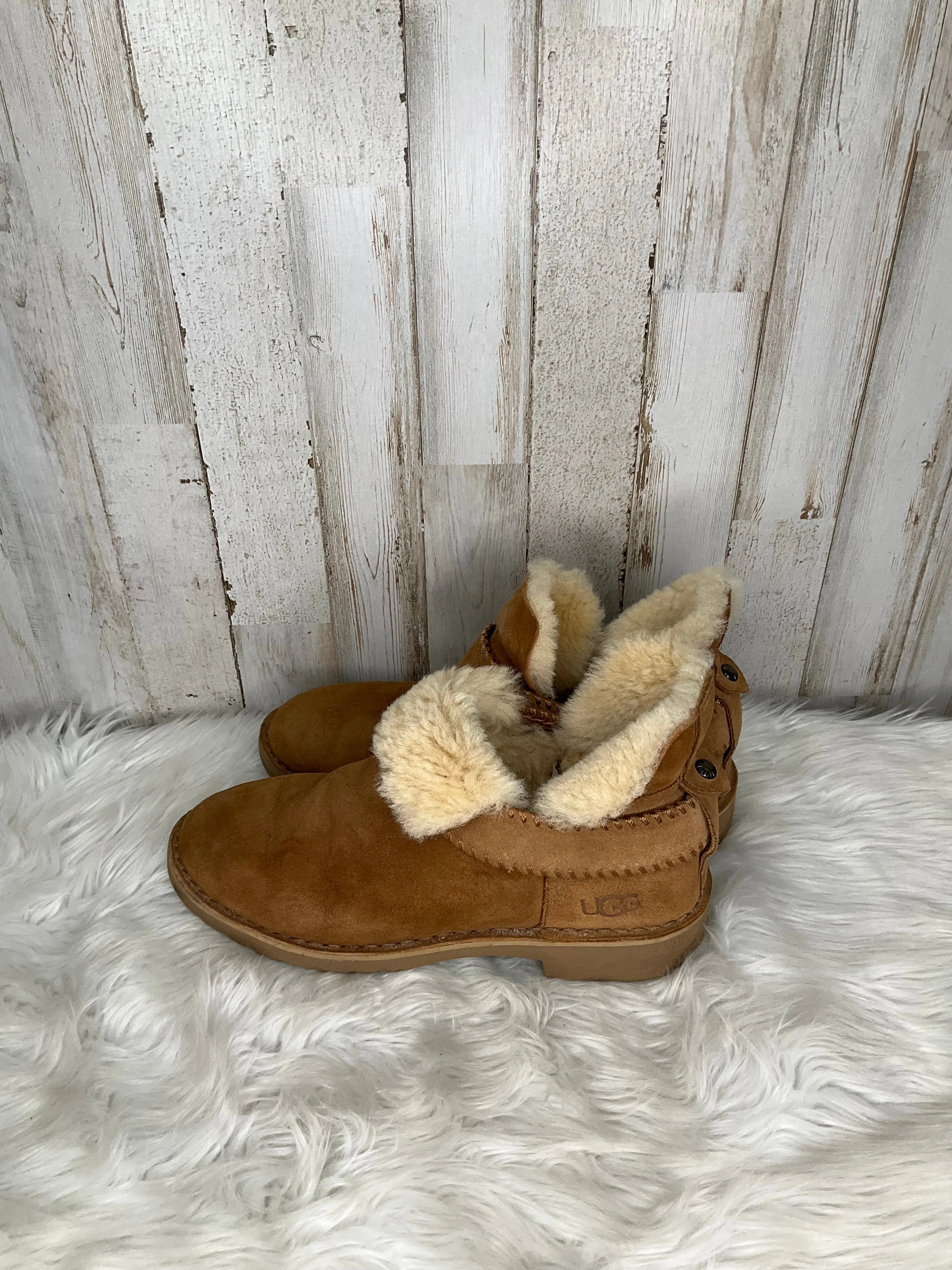 Ankle Flat Boots Ugg Size 7