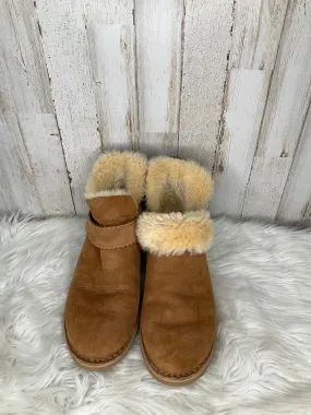 Ankle Flat Boots Ugg Size 7