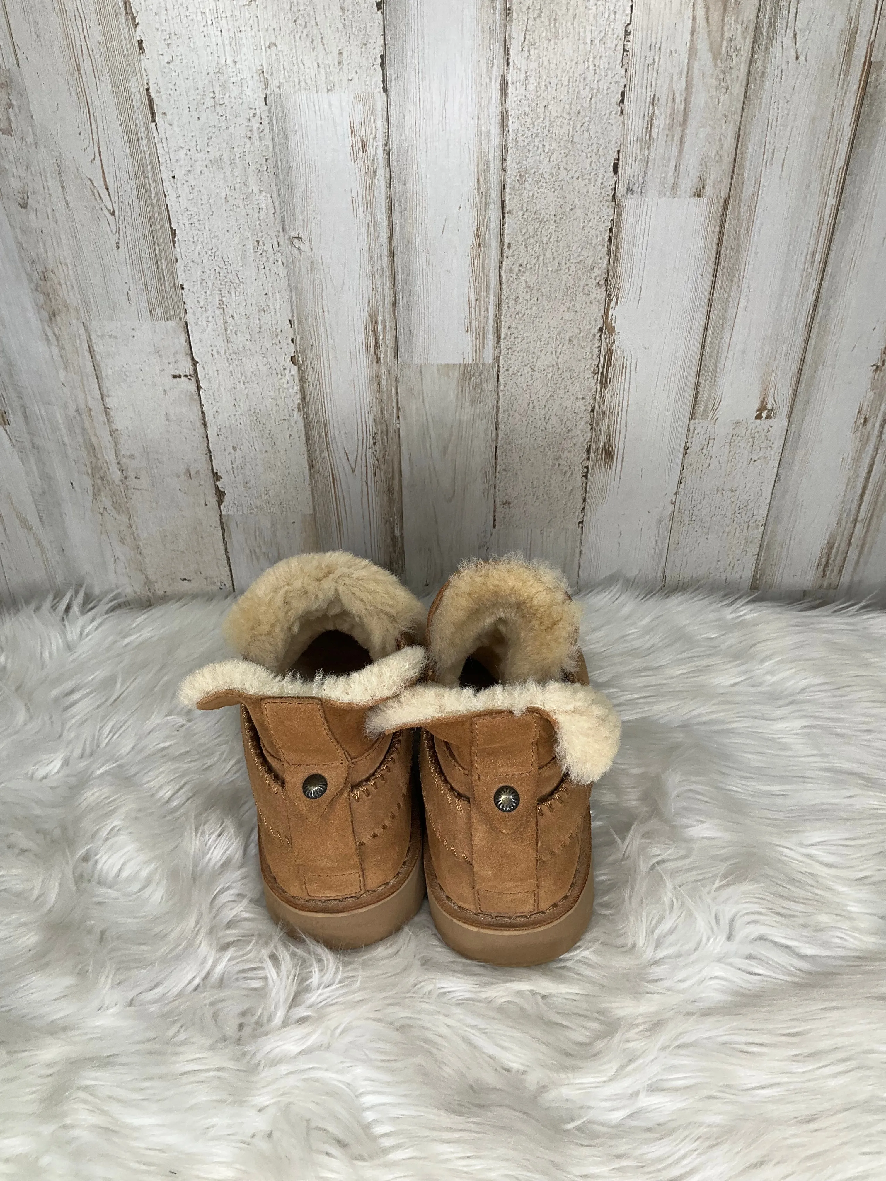 Ankle Flat Boots Ugg Size 7