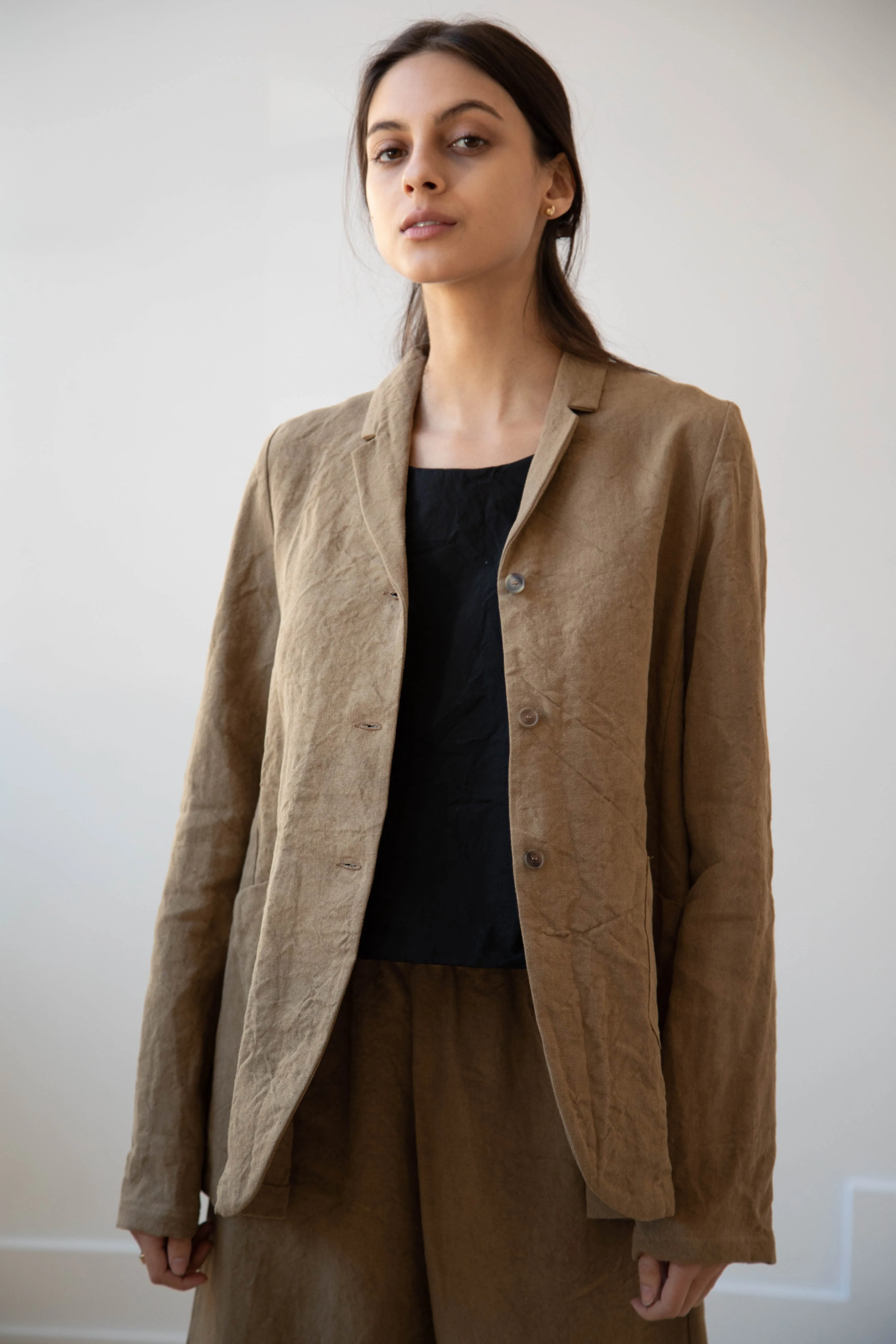 Apuntob Long Line Hazelnut Linen Blazer