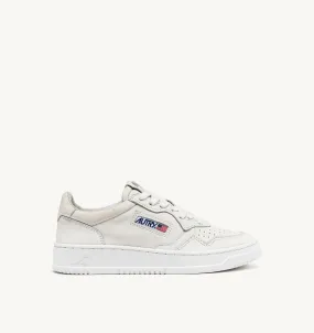 AUTRY SNEAKERS WOMANMEDALIST LOW SNEAKER IN OPTICAL WHITE GOAT LEATHER