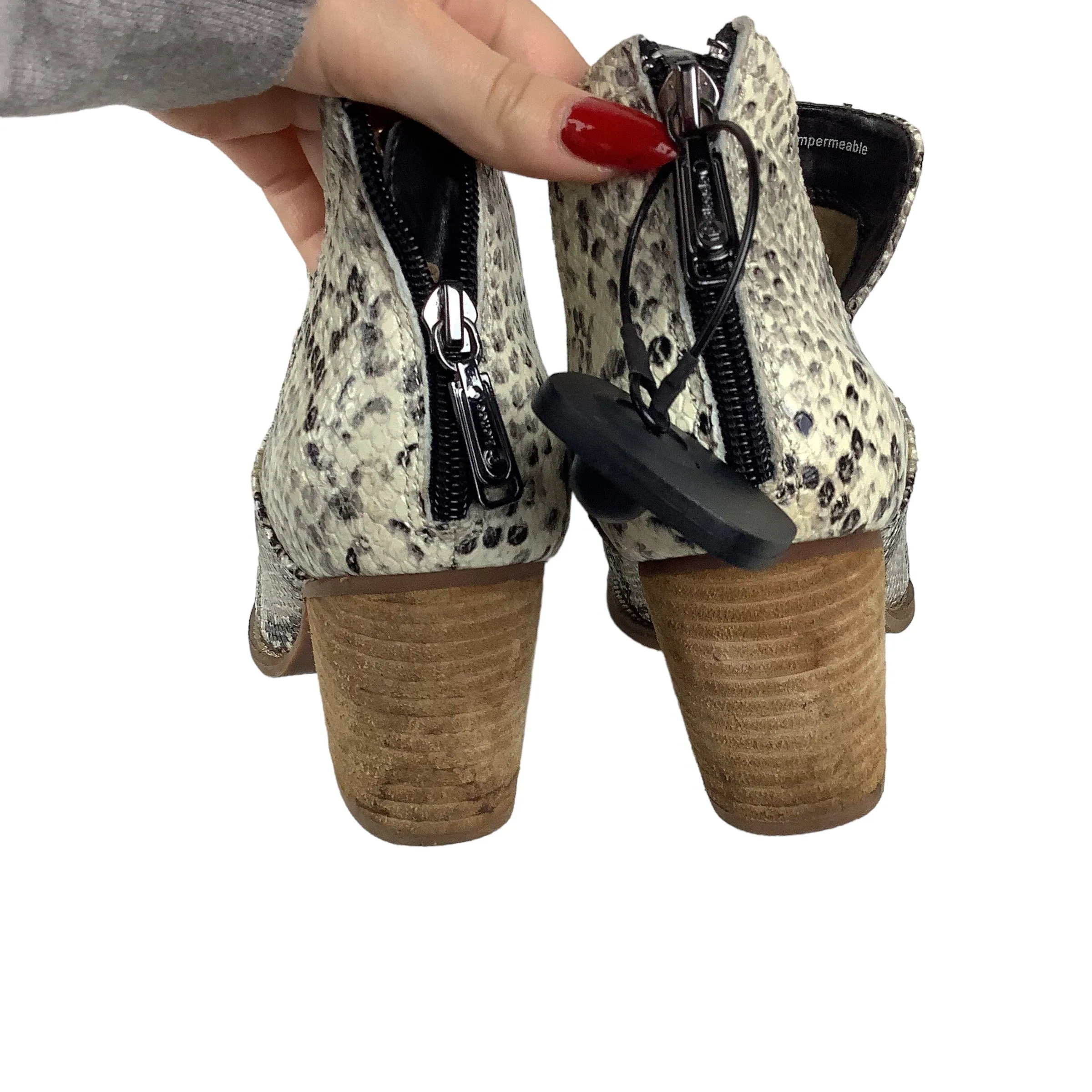 Blondo Snakeskin Print Ankle Boots Heels - Size 8