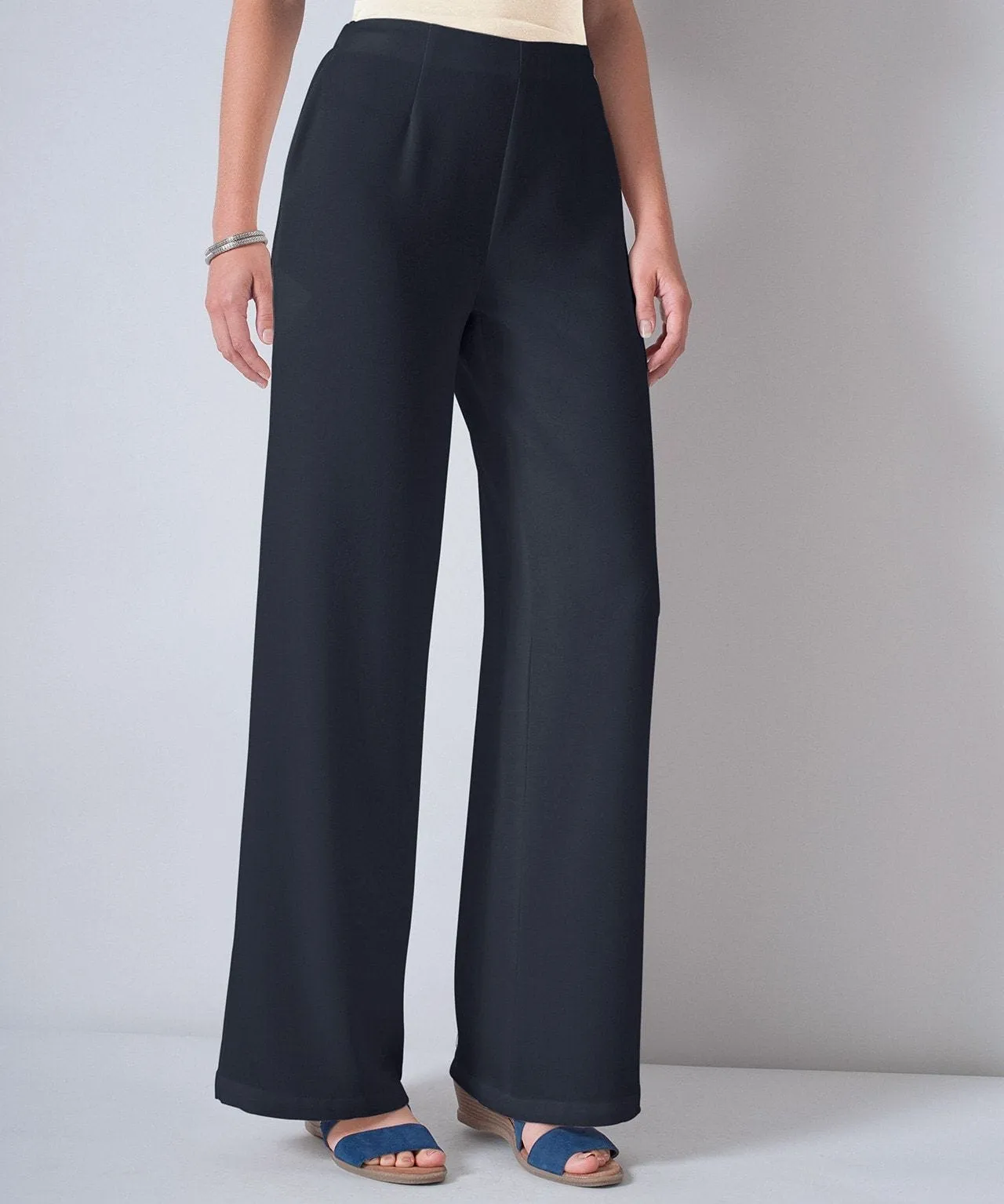 Crepe Pull-On Wide Leg Trousers