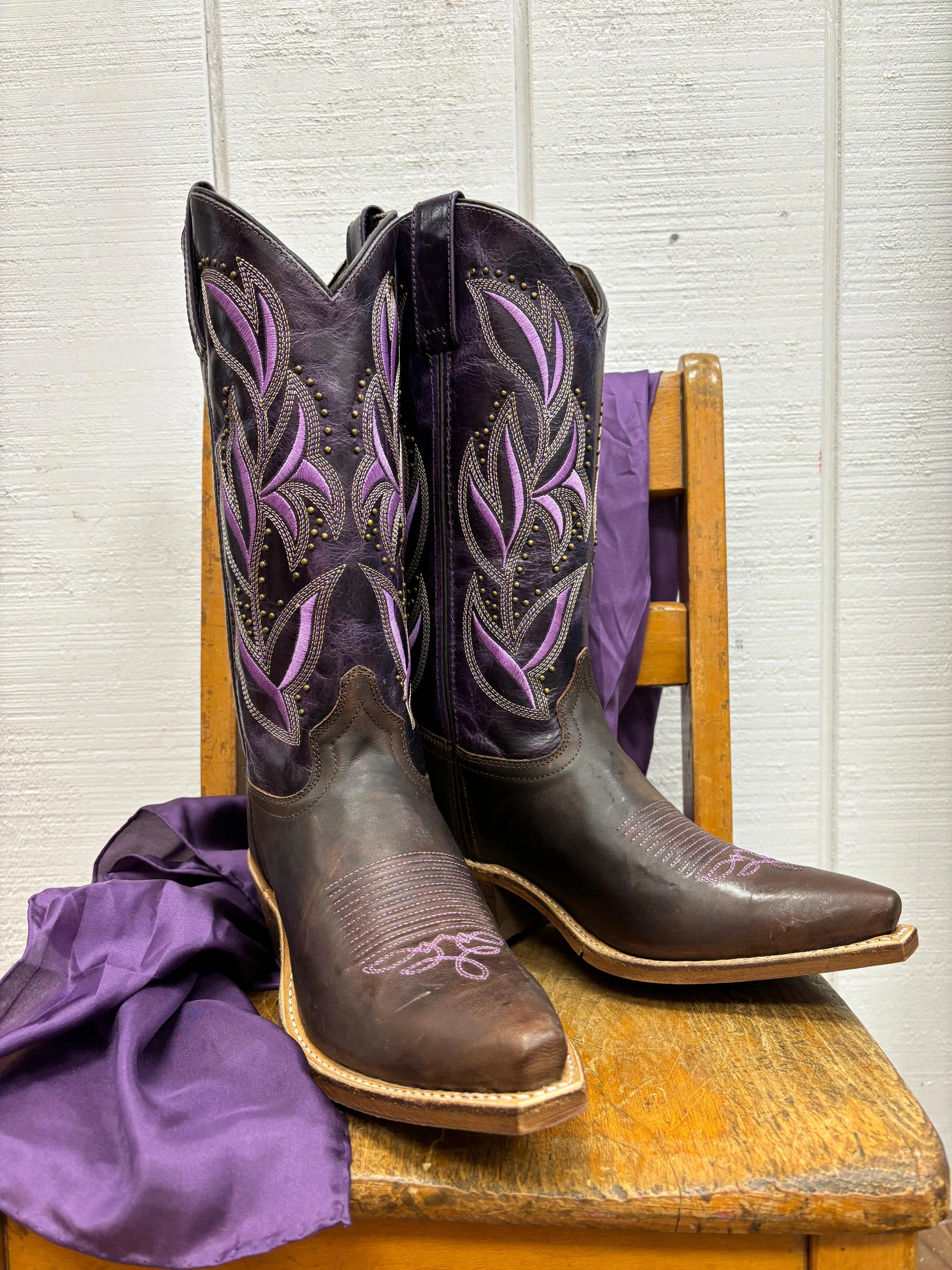 Laredo Women's Dark Brown Lavender Embroidered Cowgirl Boots Snip Toe 52214