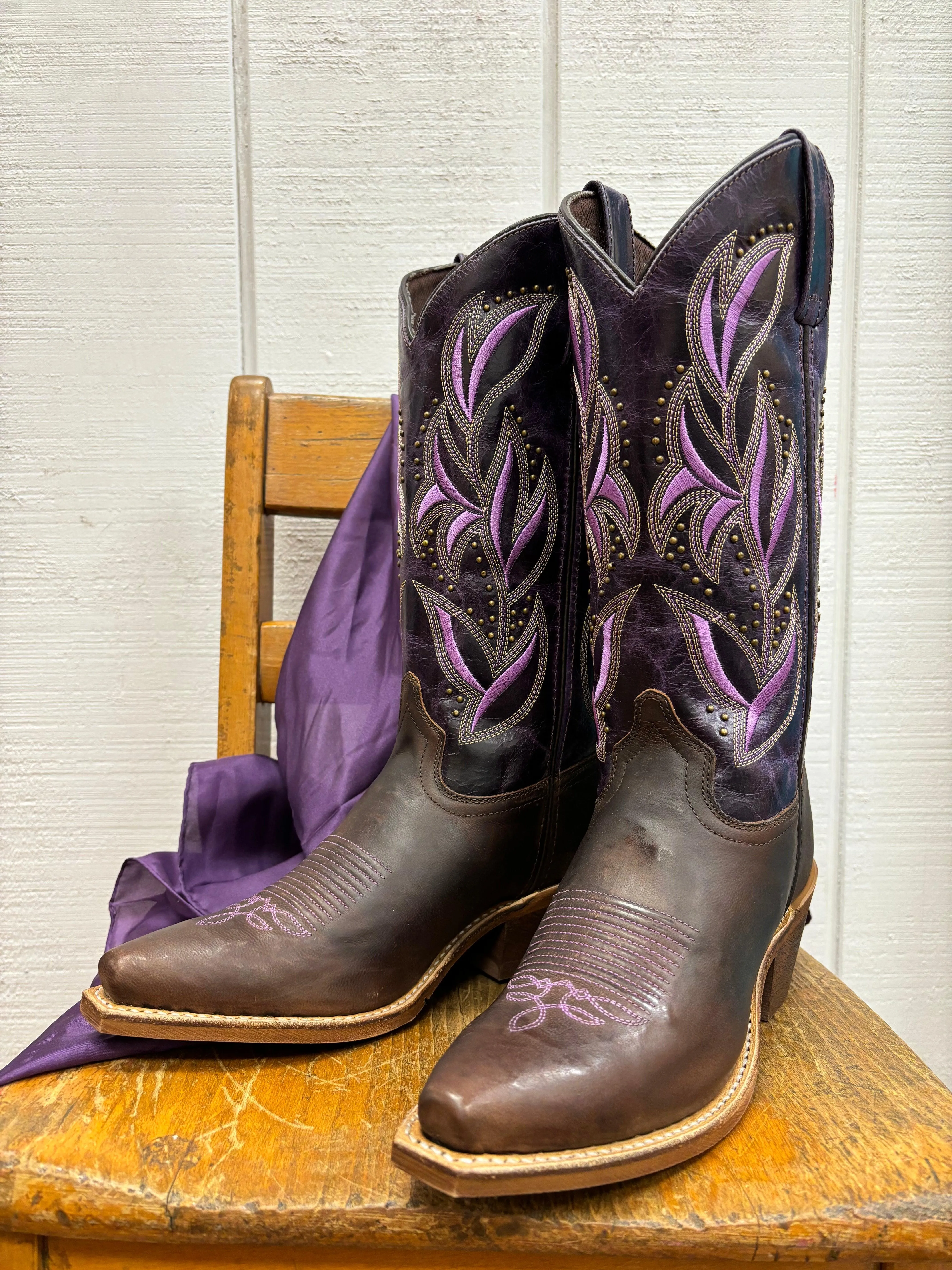 Laredo Women's Dark Brown Lavender Embroidered Cowgirl Boots Snip Toe 52214