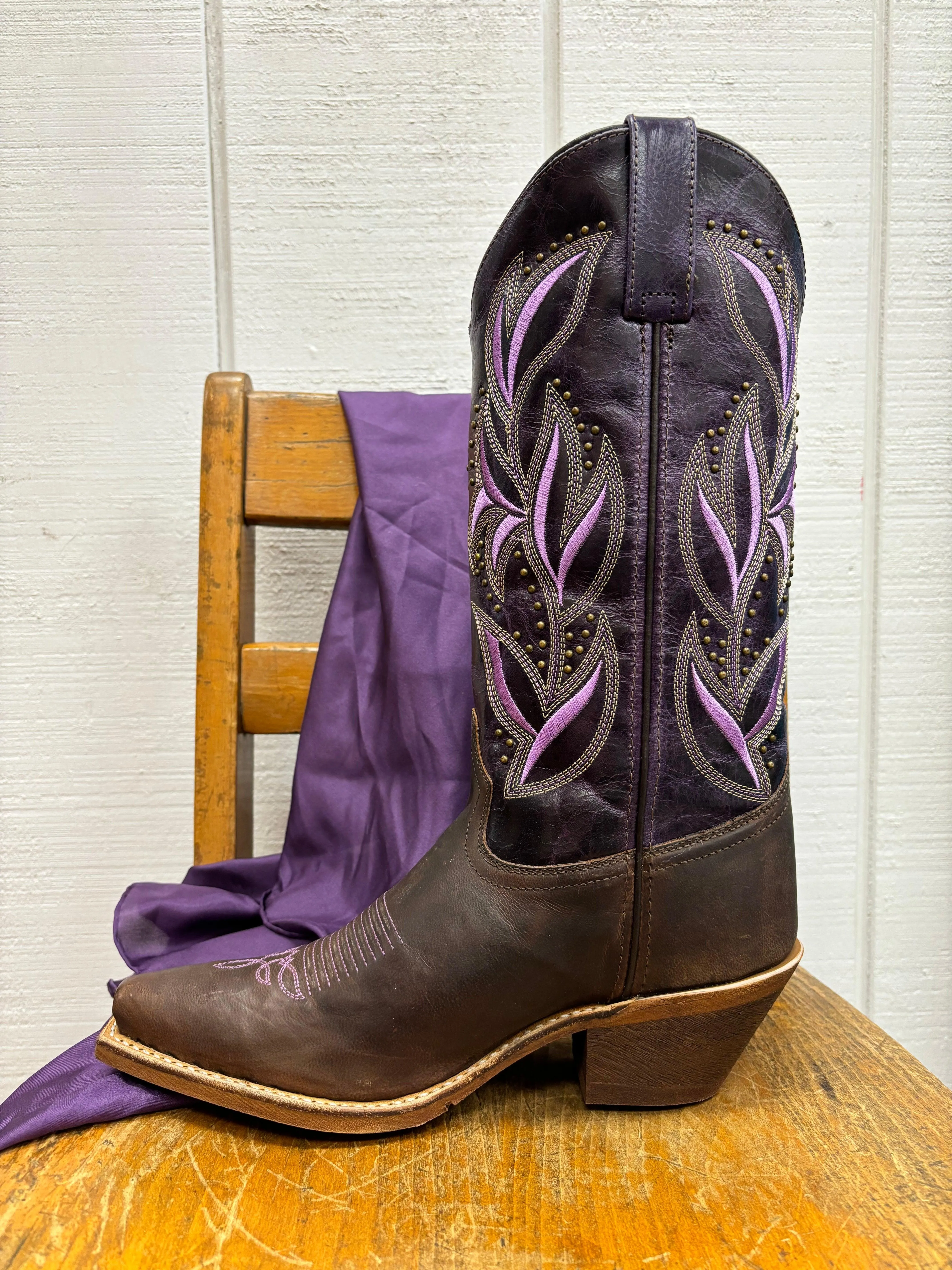 Laredo Women's Dark Brown Lavender Embroidered Cowgirl Boots Snip Toe 52214