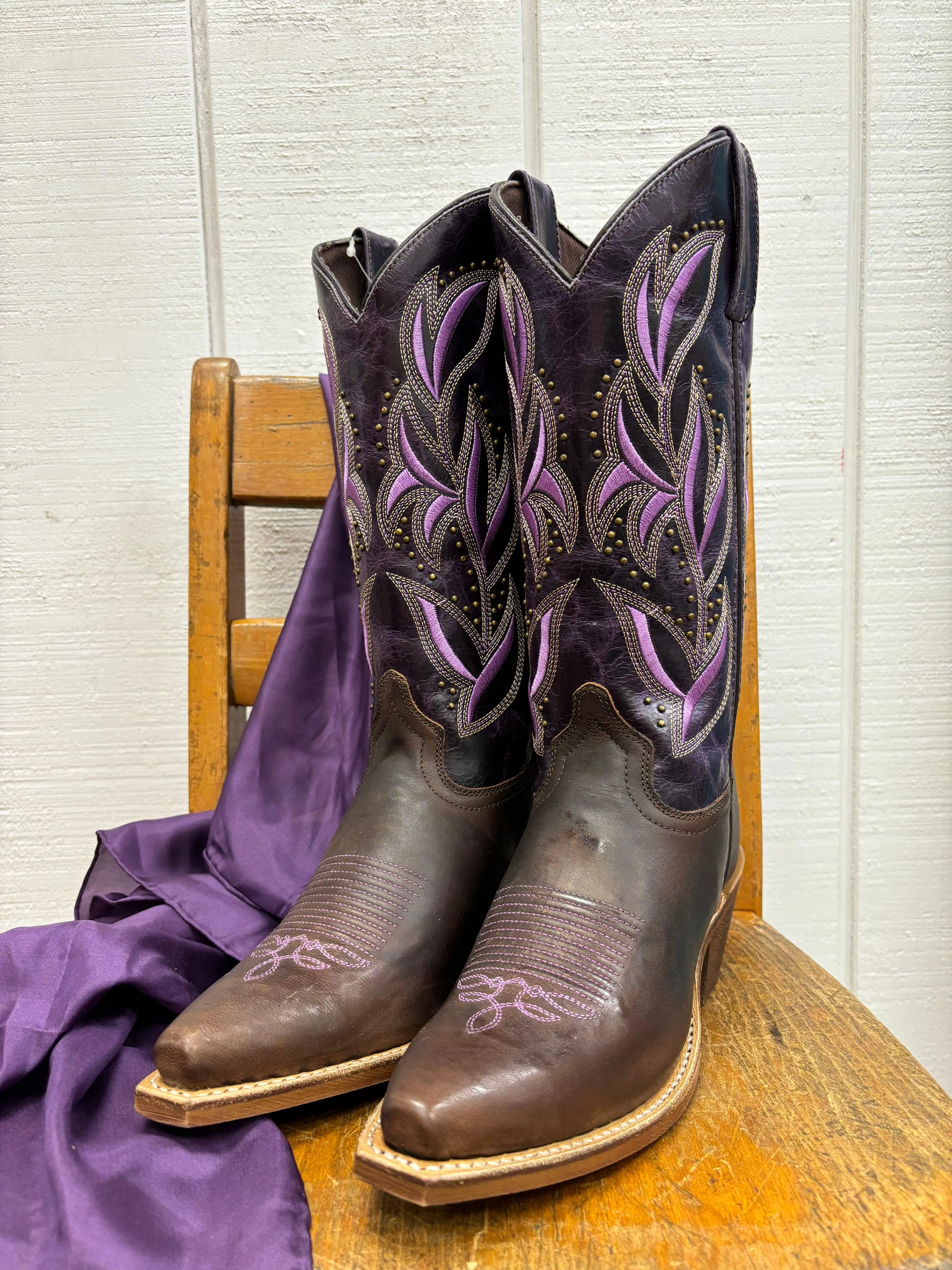 Laredo Women's Dark Brown Lavender Embroidered Cowgirl Boots Snip Toe 52214