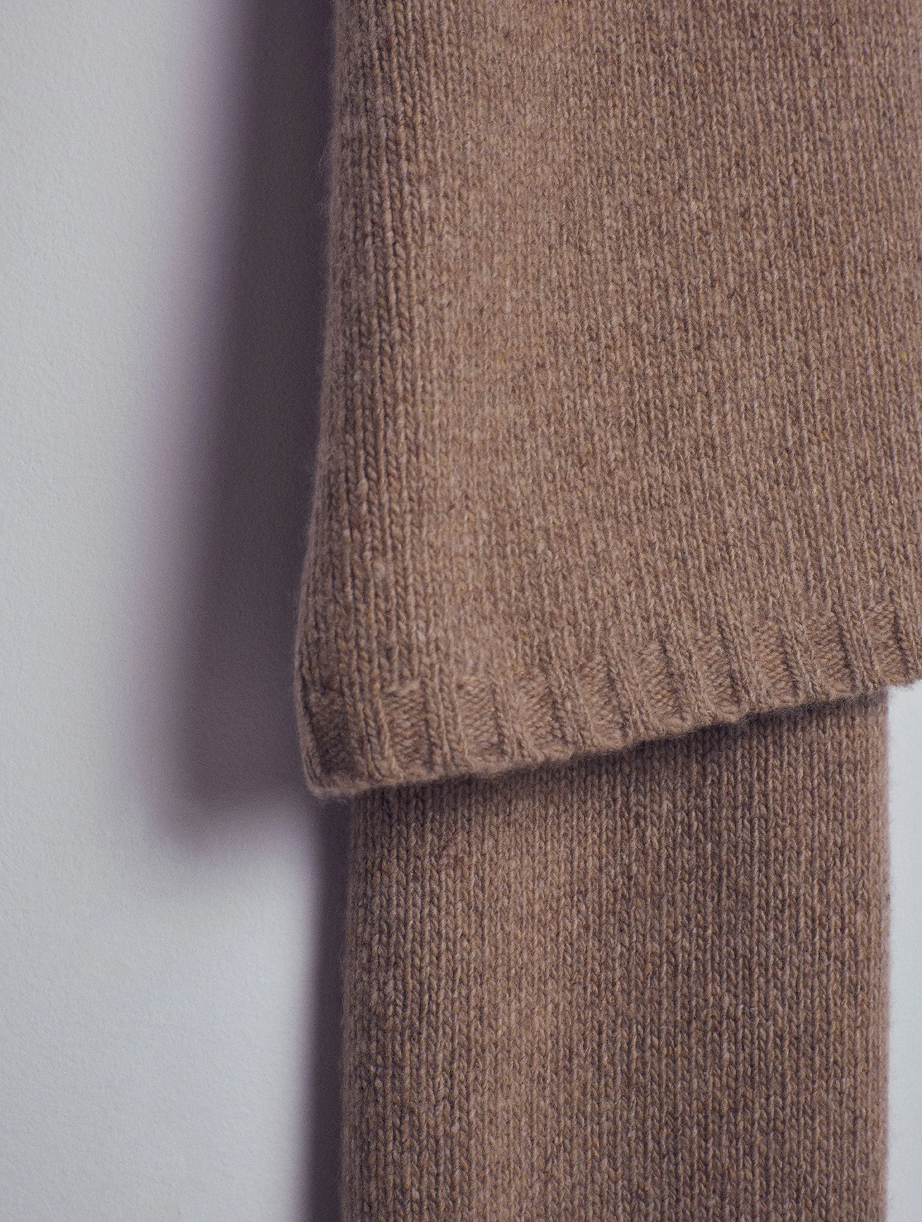 Long cashmere wool scarf by JULIETA - Shop now!